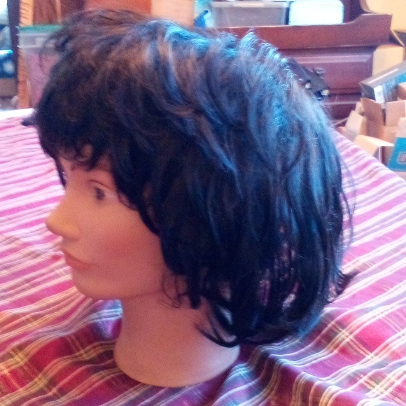 NEW - Motown Tress 100% Synthetic Japanese Fiber Dark Brown Wig - Picture 5 of 9